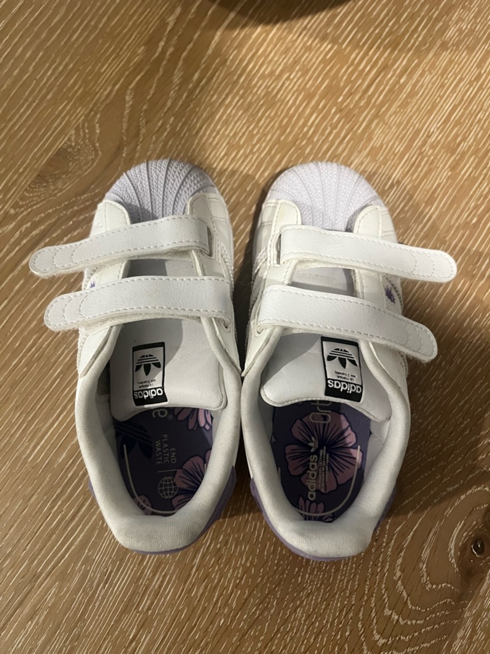 Adidas toddler girl size 10 - Picture 6 of 7